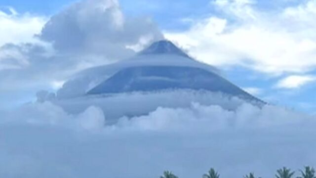 菲律宾马荣火山持续喷发,维持三级警戒