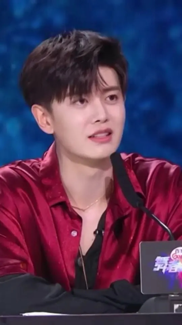 任嘉伦 #舞者#神级现场 嘉伦好温暖,一句善言可以成就一个人,嘉伦