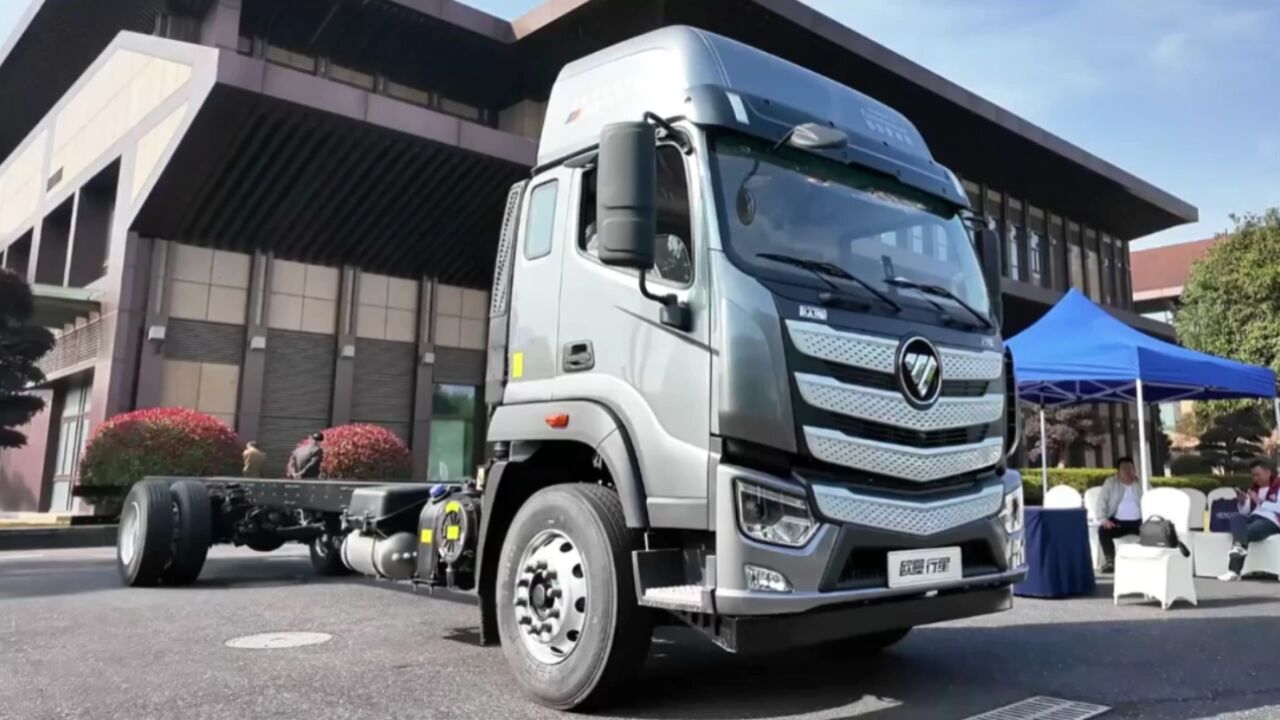 欧曼行星中卡 采埃孚自动挡强势升级 中卡行业迎来舒适智能自动挡时代