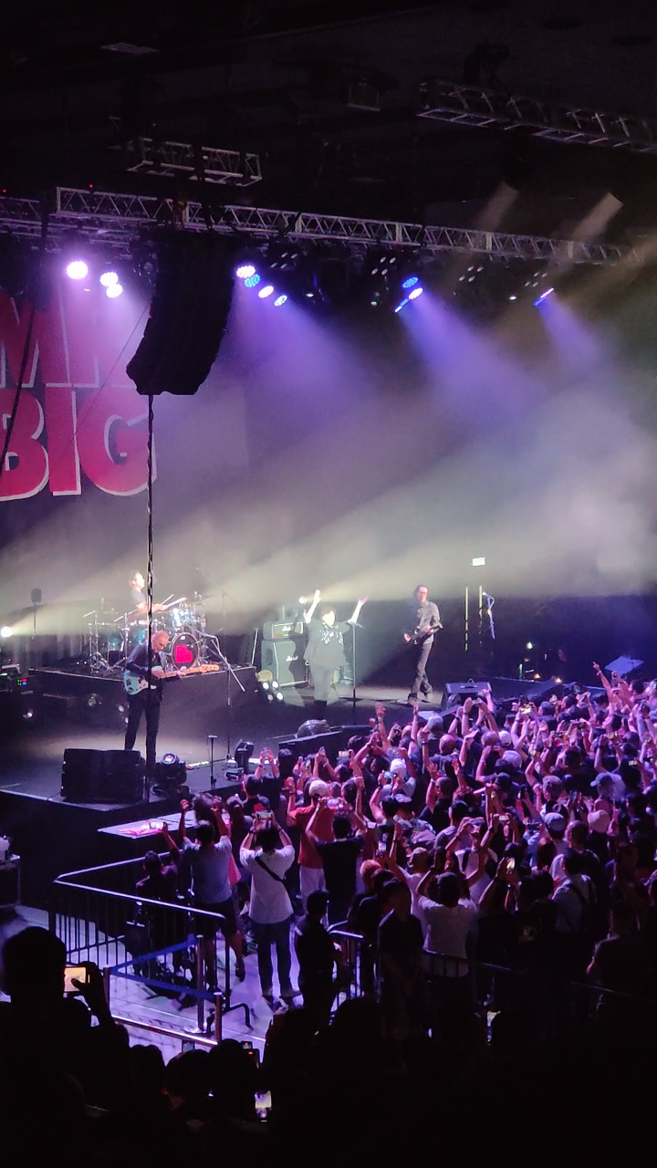 mr. big大先生乐队巡演香港站现场演出乐队成员出场