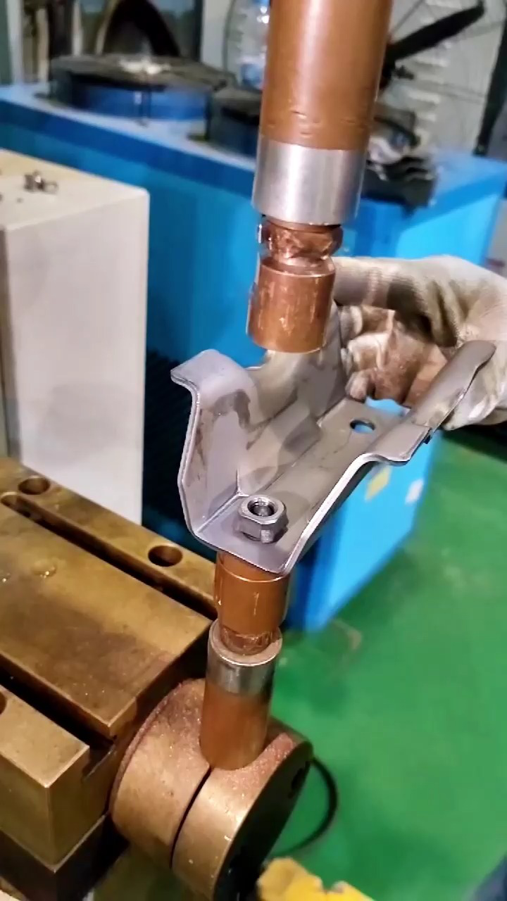 安嘉汽车减震器低碳钢螺母凸焊机