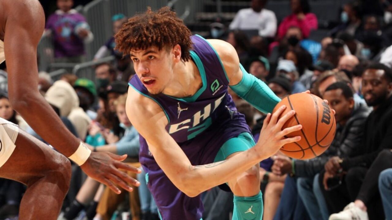 火爆!拉梅洛鲍尔22-23赛季十佳球:写意传球堪称艺术大师