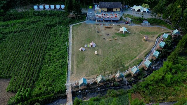 住进22度的夏天,感受奉节山野美景,这样的露营才叫生活