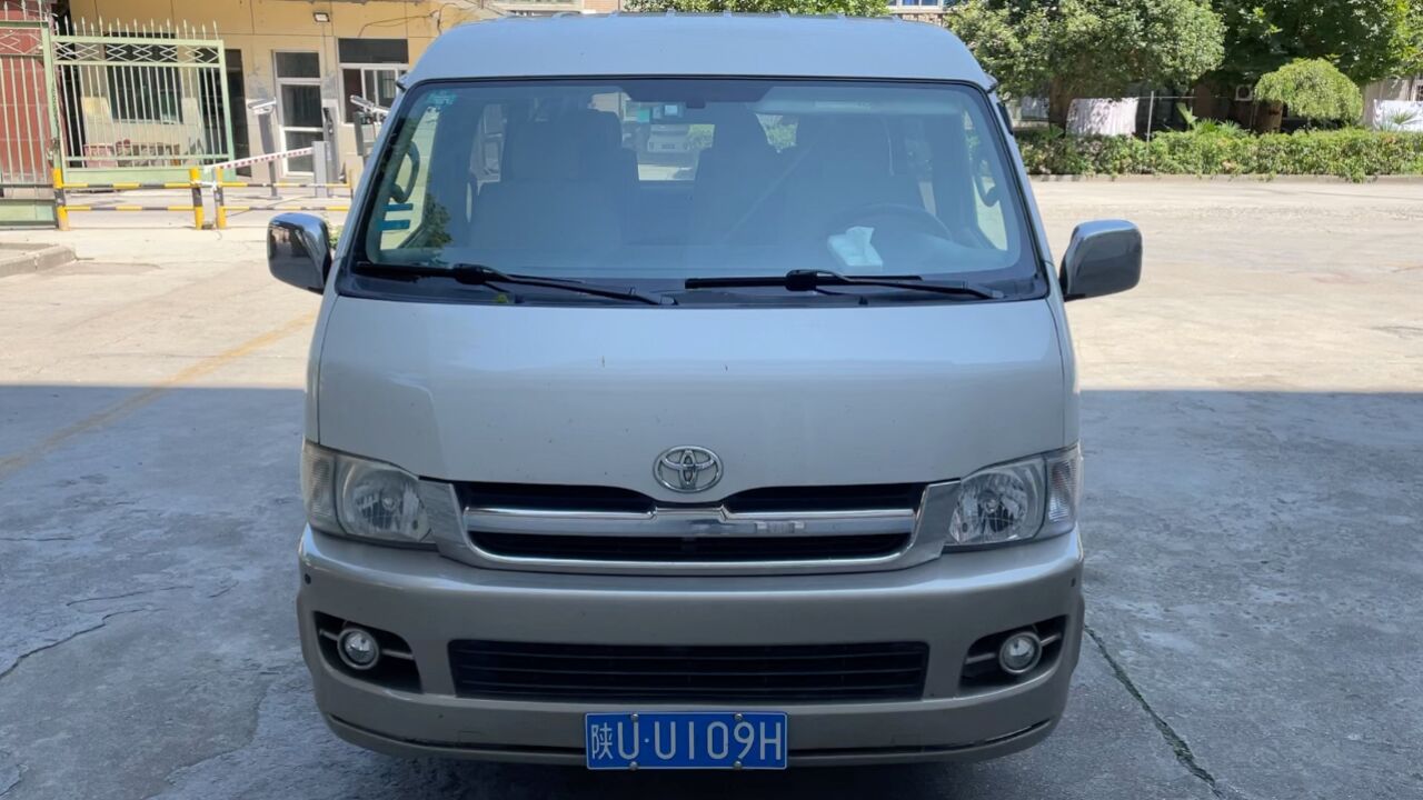 10座版第五代丰田海狮h200