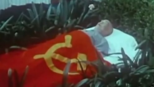 1976年9月18日，毛主席追悼会在天安门举行，百万群众参加