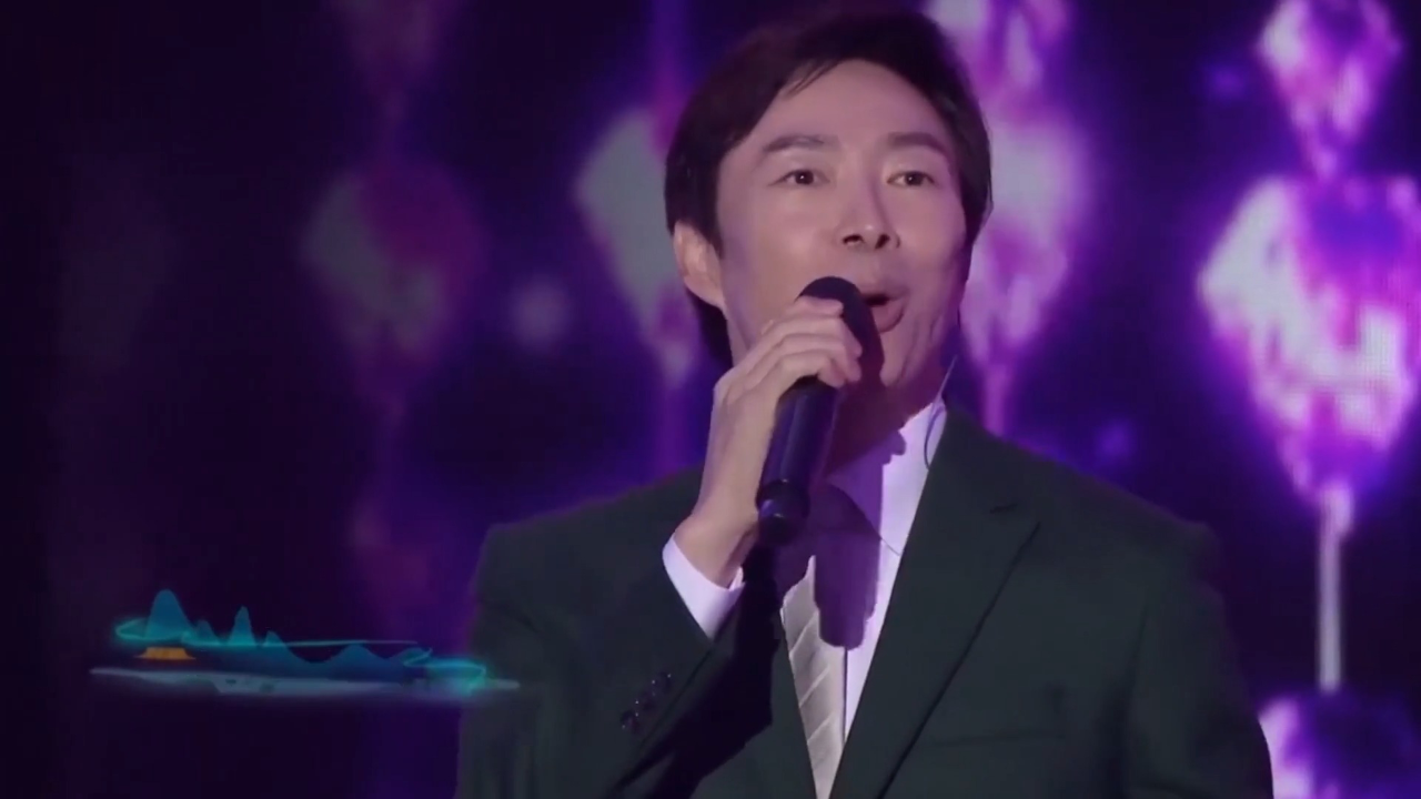 费玉清演唱《南屏晚钟》,经典再现,唱功不减当年