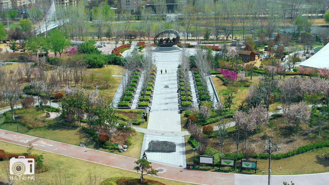 郑州市西吴河科普公园春季美丽景色