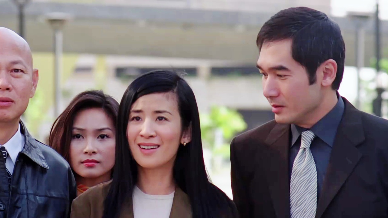 欲望之城丨十三妹重回旧地,临危受命接掌家族生意!