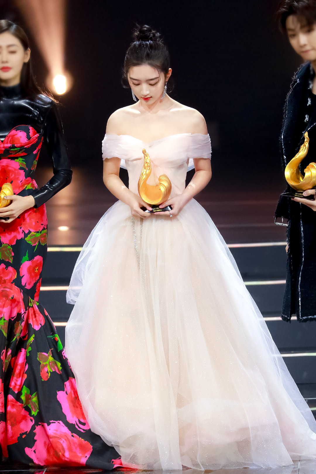 邓恩熙##邓恩熙微博之夜#  0111微博之夜 "恭喜微博