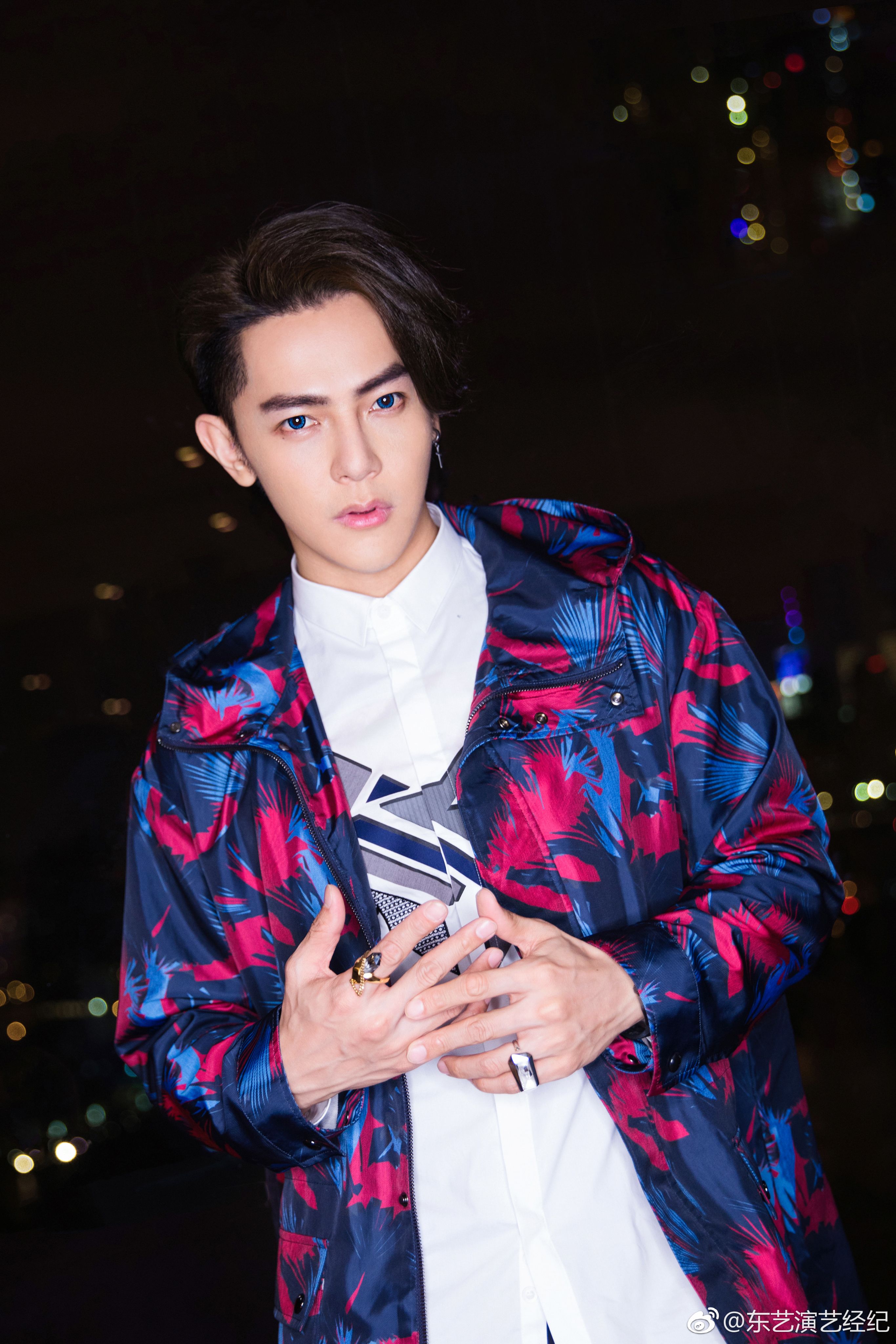 【汪东城】一个热爱摸首饰的boy