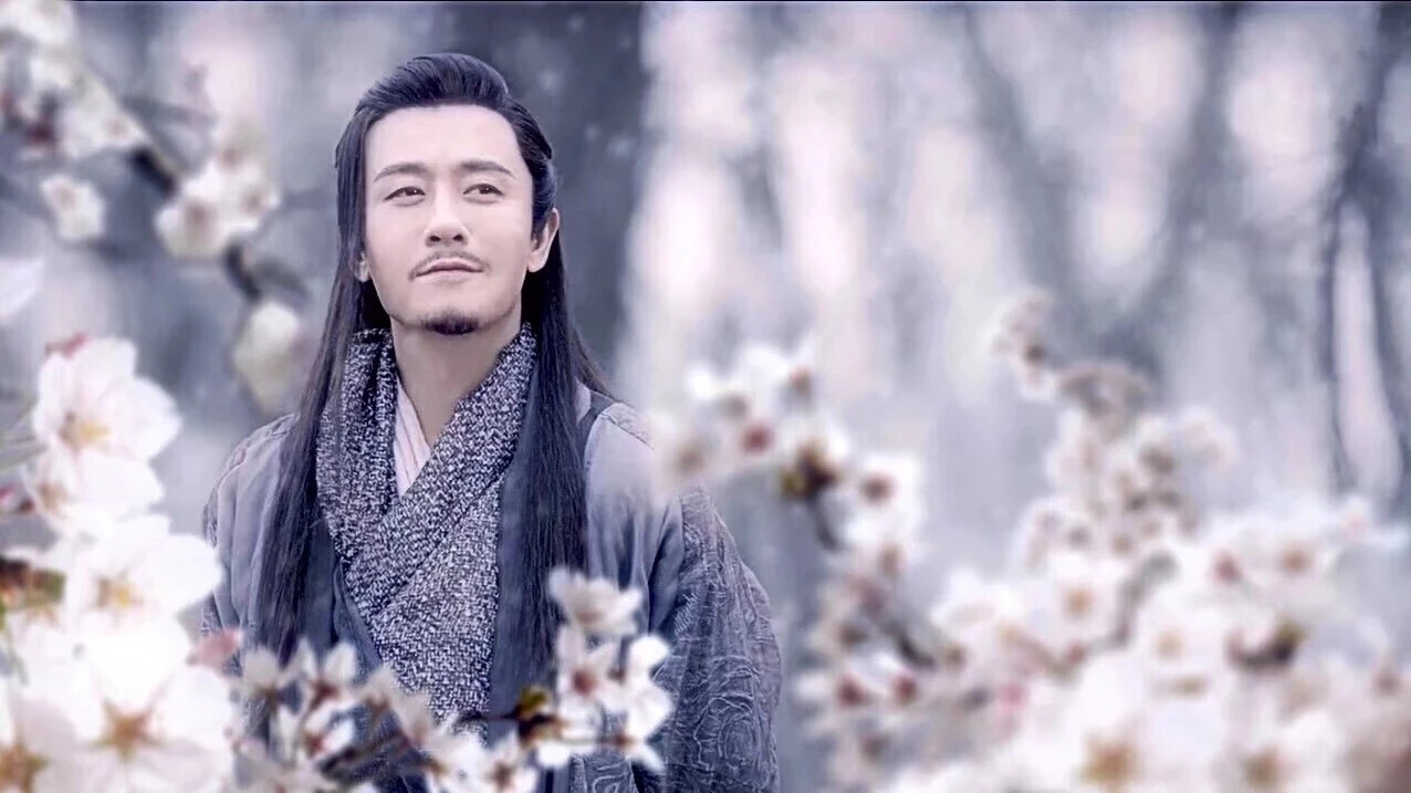 酒剑仙又叫"莫一兮",莫一兮性格坦荡,为人光明磊落,充满正气,武功轻灵