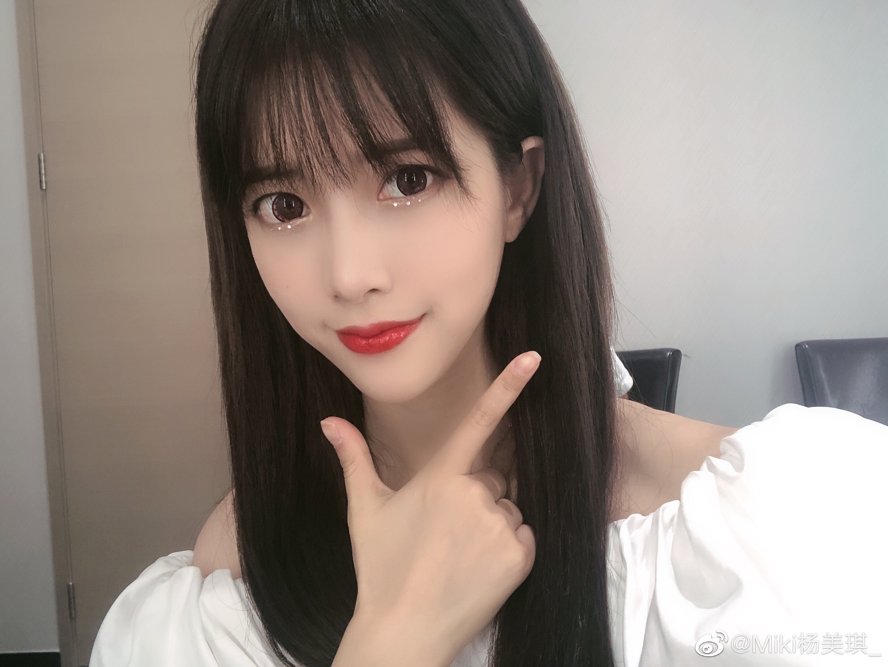 嬉皮笑脸面对人生的难01