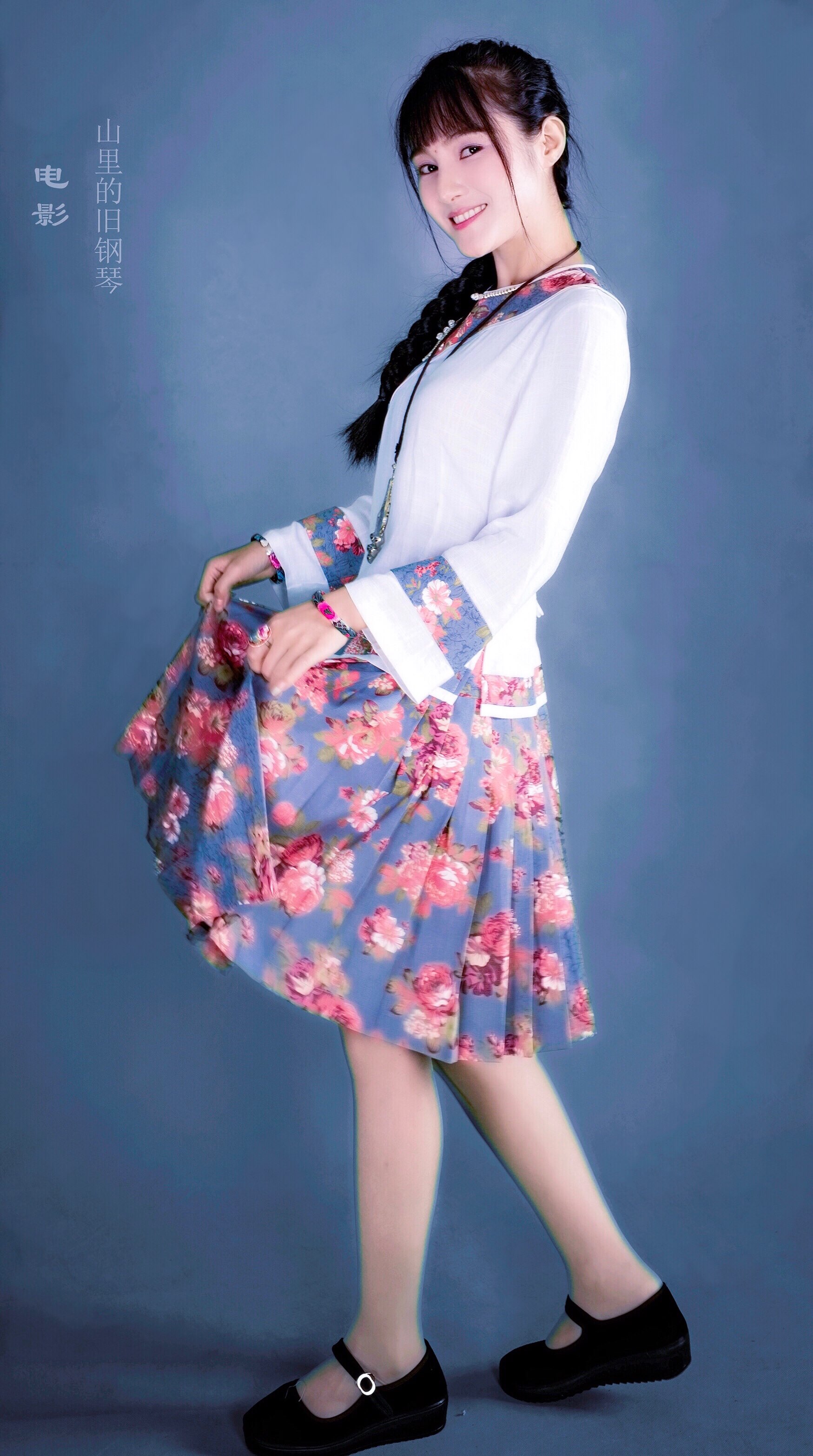 查看完整图片查看完整图片郑爽vs柳智玉,长得特别相像