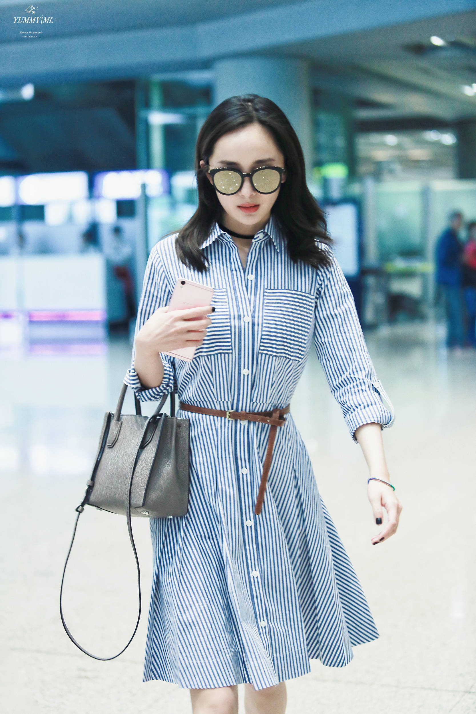 【杨幂】【美图】机场蓝色小幂