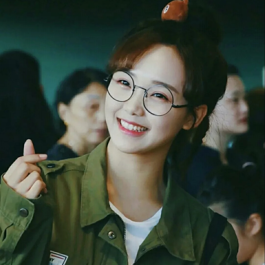 都是参加过选秀的漂亮小姐姐,你更喜欢谁?