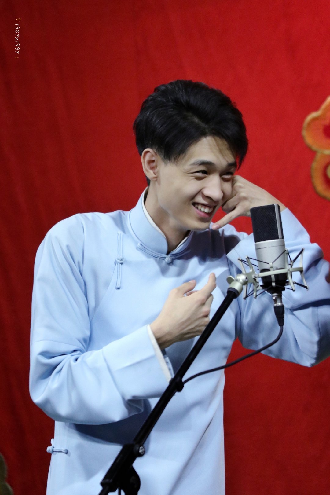 秦霄贤老秦的手啊