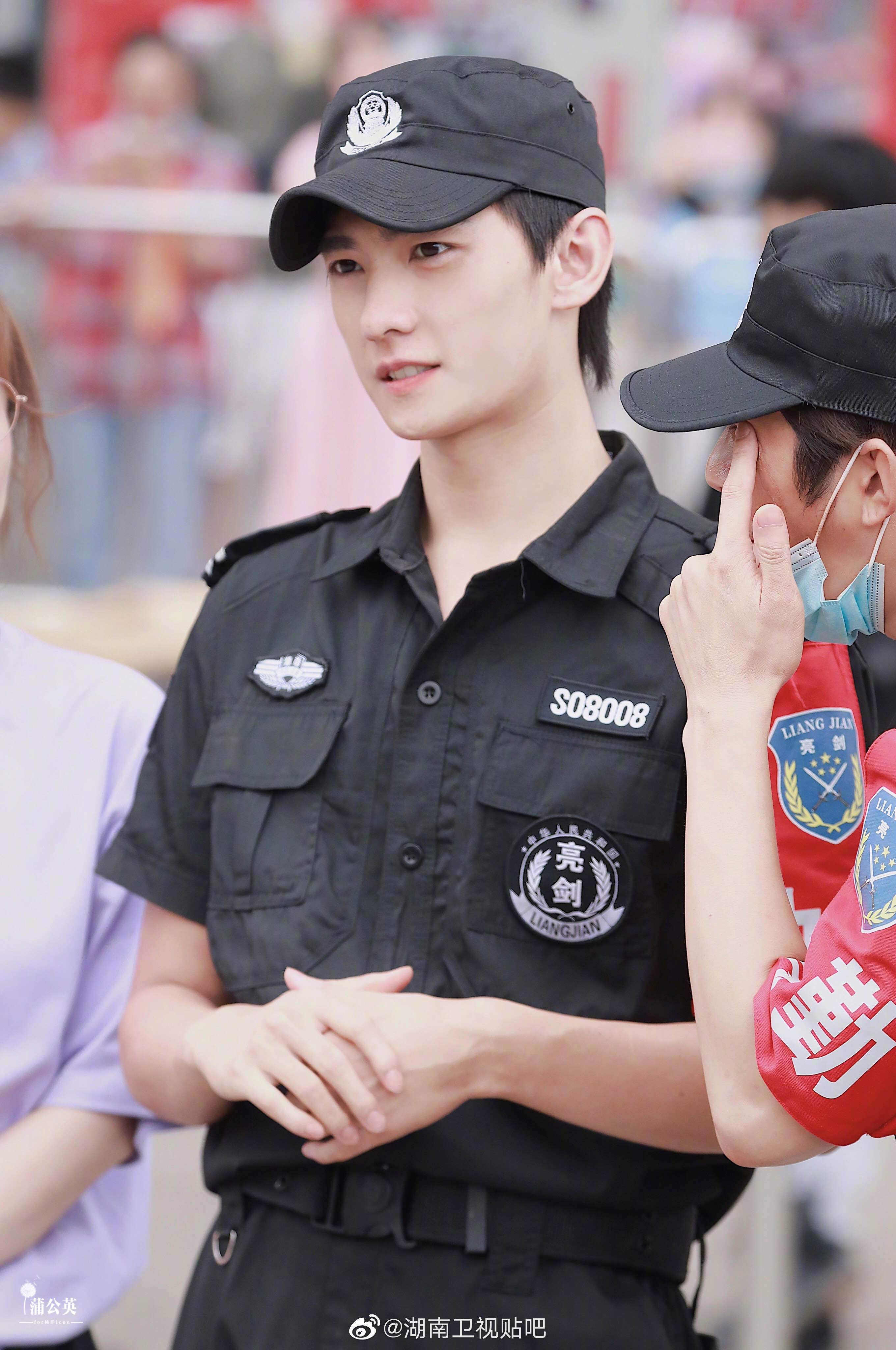 杨洋美图保安造型78