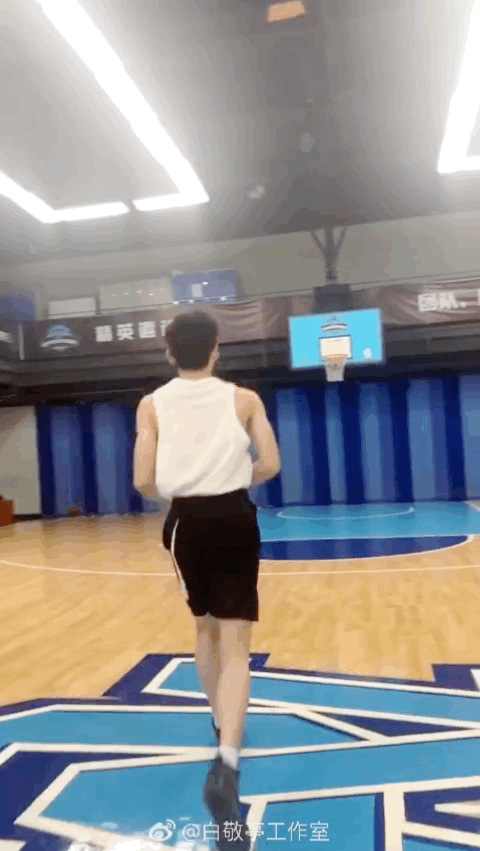 白敬亭动图图源vb