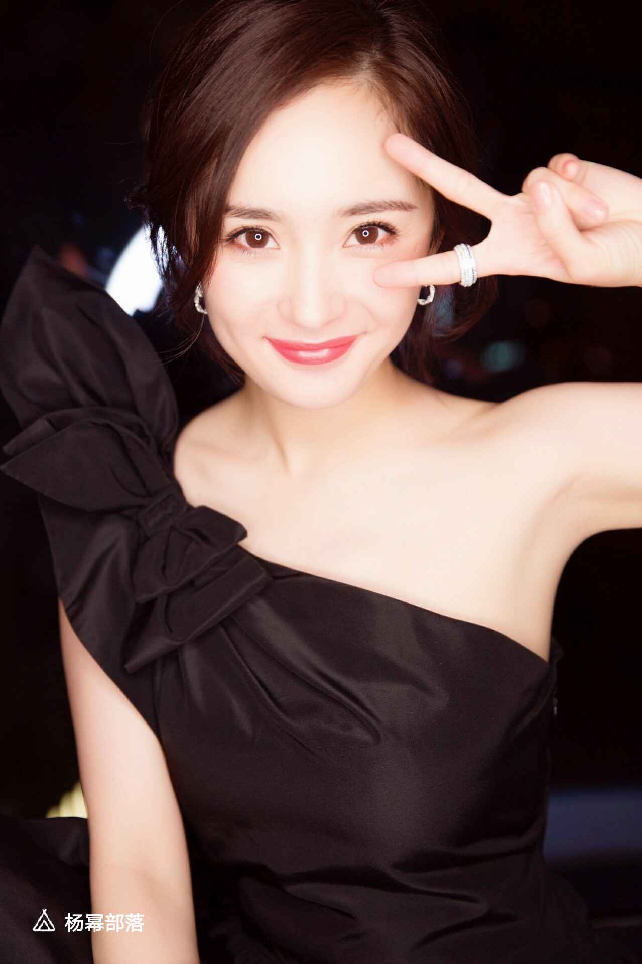 【杨幂】【美图】幂教你拍照姿势