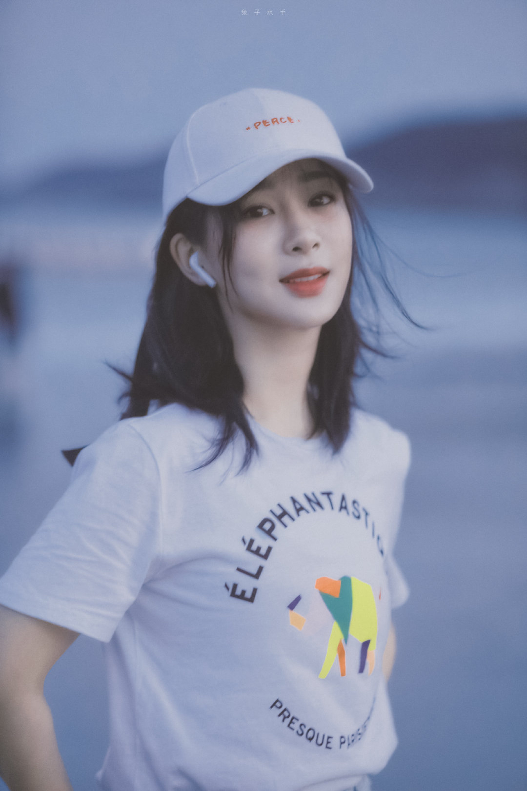 杨紫海边写真