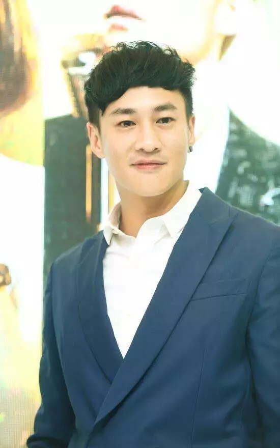 东哥的笑一直那么暖