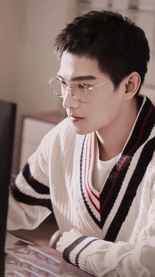 杨洋美图眼里只有你