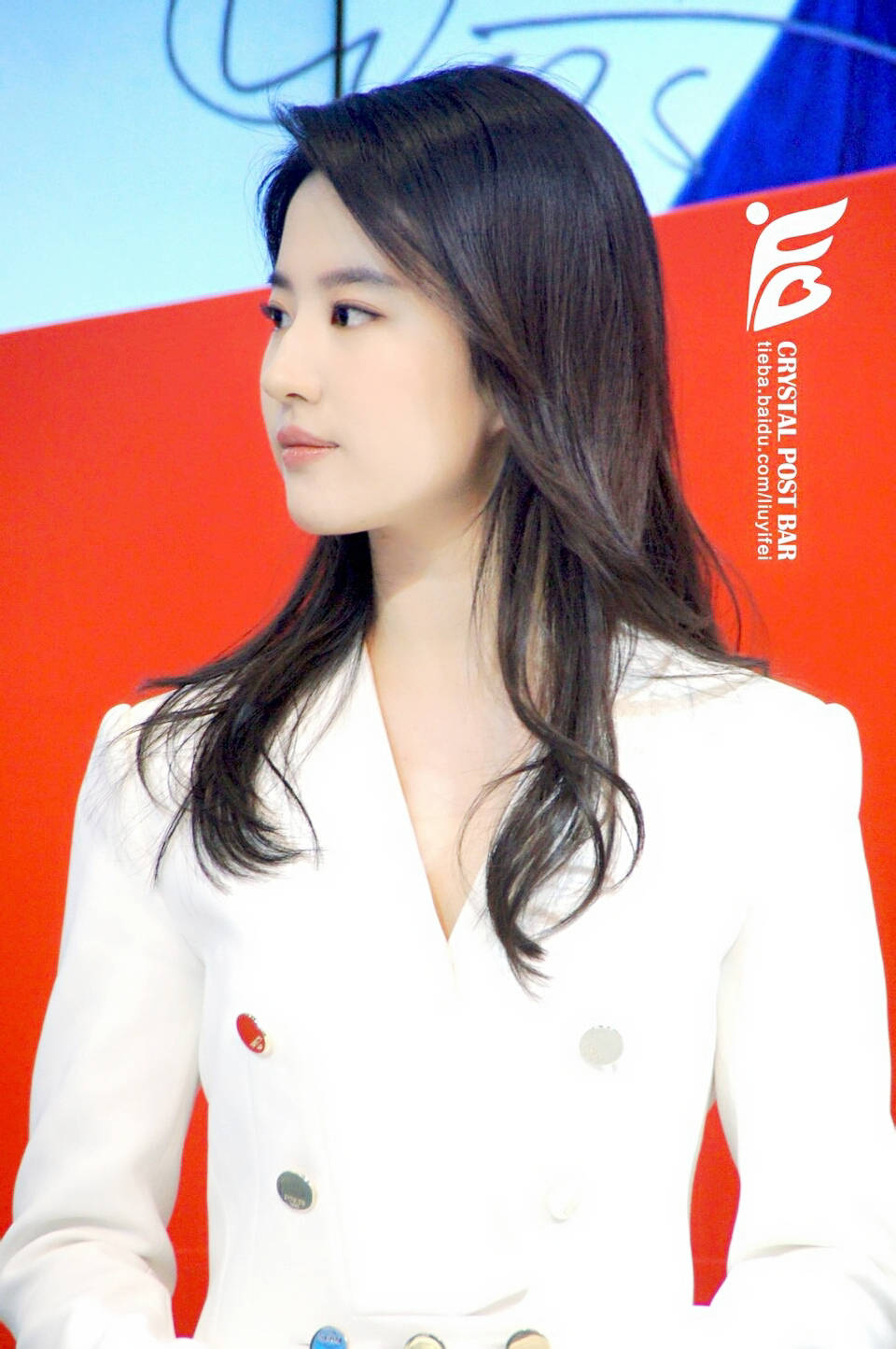 【刘亦菲】15年锦湖轮胎上海国际车展活动白西装天仙攻