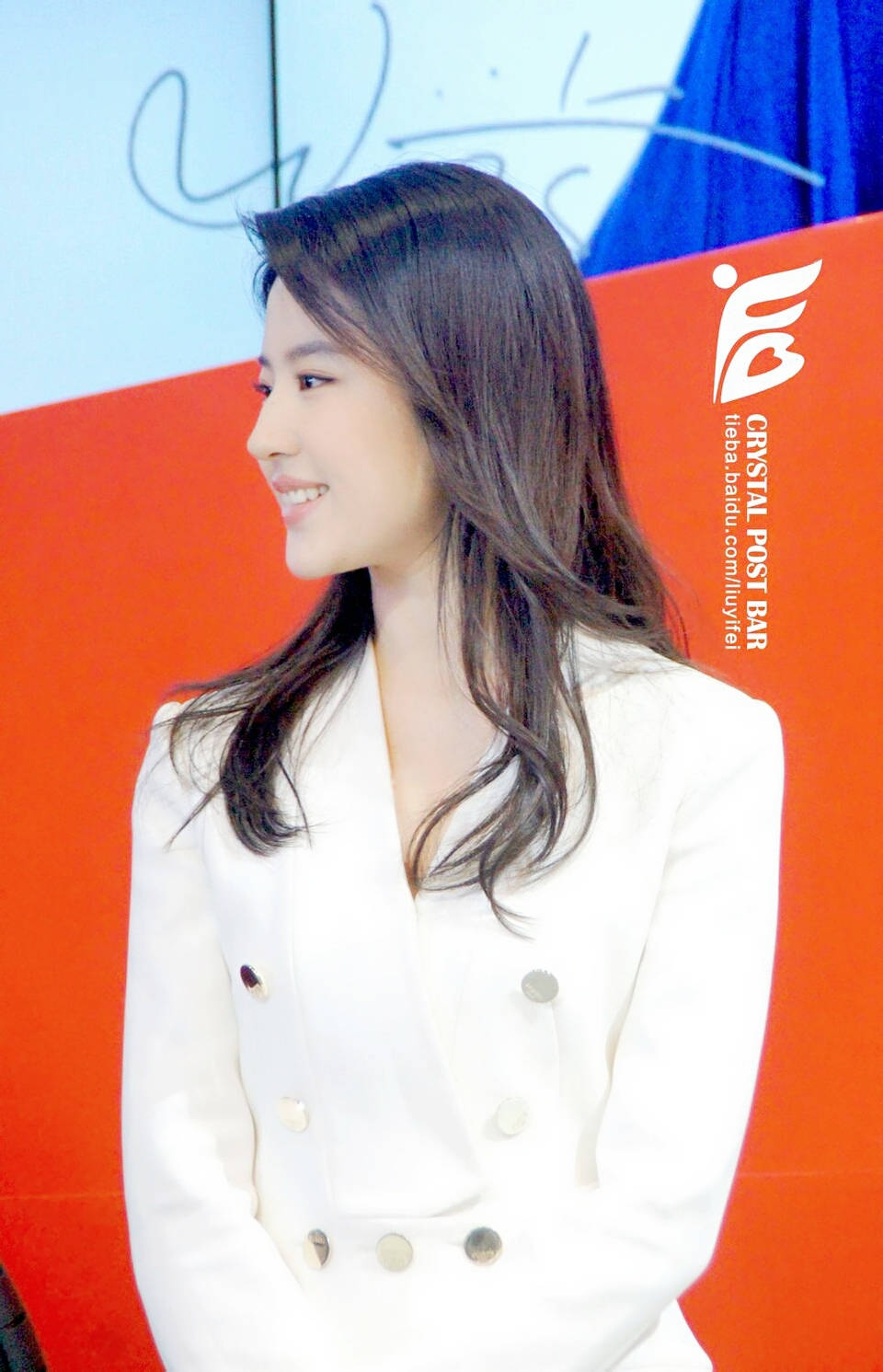 【刘亦菲】15年锦湖轮胎上海国际车展活动白西装天仙攻