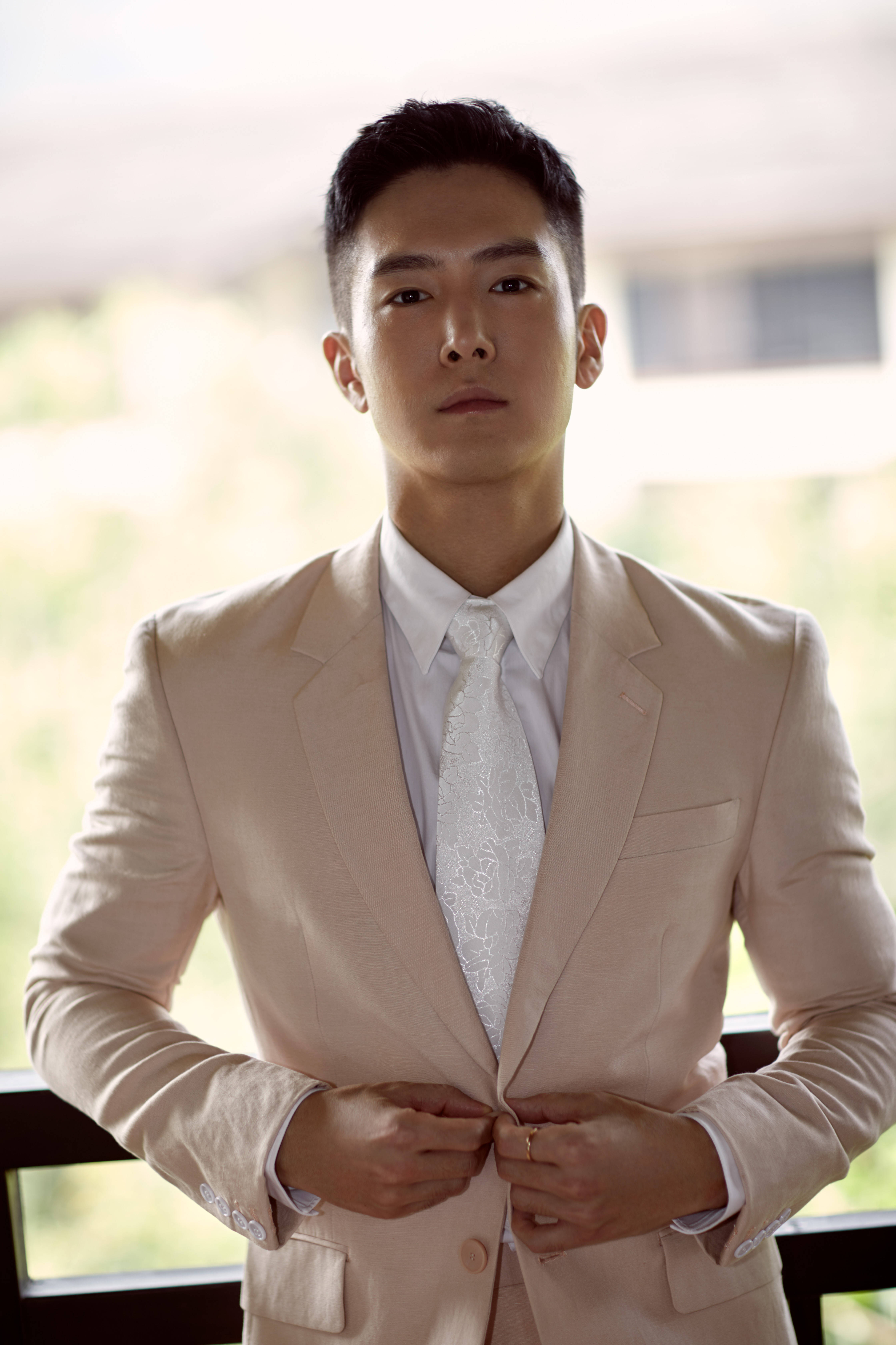 盛一伦悠莱眼霜形象大使